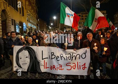 Roma, RM, Italia. 14 febbraio 2024. Ilaria Salis, cittadina italiana e militante antifascista, è detenuta in Ungheria dal febbraio 2023. Gli attivisti ANPI (Associazione Nazionale dei partigiani Italiani) guidano la marcia. "Liberiamo Ilaria Salis" è scritto sullo striscione. (Credit Image: © Marco di Gianvito/ZUMA Press Wire) SOLO PER USO EDITORIALE! Non per USO commerciale! Foto Stock