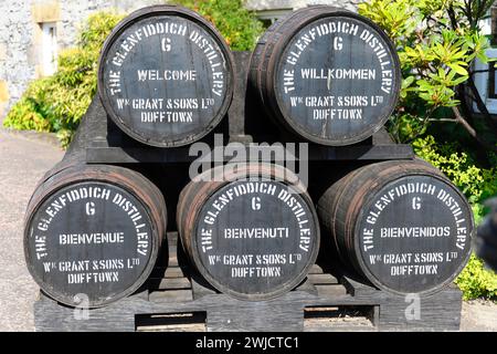 Casks, Glenfiddich Whisky Distillery, Dufftown, Scozia, Gran Bretagna Foto Stock