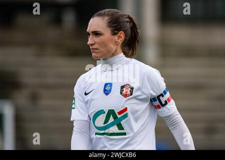 Lea le Garrec di FC Fleury 91 durante la Coppa di Francia femminile, partita di calcio dei quarti di finale tra FC Fleury 91 e Losc Lille il 14 febbraio 2024 allo stadio Robert Bobin di Bondoufle, in Francia Foto Stock