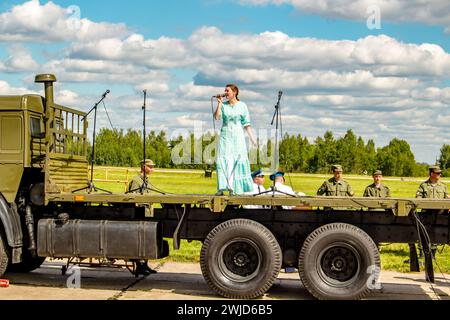 Ermolino, Russia - 15 agosto 2015: Open Day presso la base aerea di Ermolino. Prestazioni vocali Foto Stock