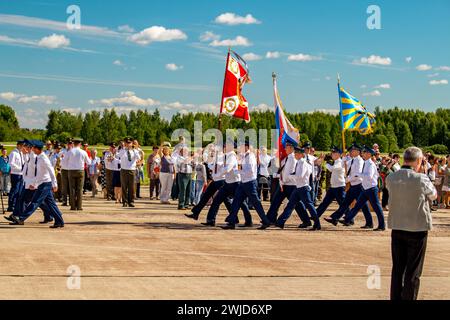 Ermolino, Russia - 15 agosto 2015: Open Day presso la base aerea di Ermolino. Parata dell'aeronautica Foto Stock