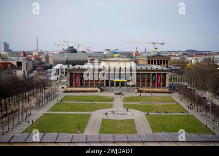 Impressionen - Blick vom Humboldtforum/ Berliner Stadtschloss auf den Lustgarten mit dem Alten Museum, Berlin (nur fuer redaktionelle Verwendung. Kei Foto Stock