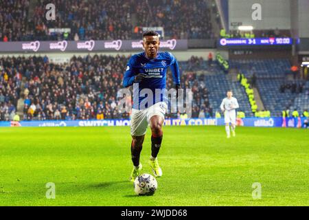 Glasgow, Regno Unito. 14 febbraio 2024. I Rangers FC giocano contro la Ross County all'Ibrox Stadium di Glasgow, in Scozia, in una partita riorganizzata, che è stata posticipata il 27 dicembre 2023, a causa della neve. I Rangers sono attualmente 3 punti dietro il Celtic FC, che è in cima alla Scottish League e una vittoria dei Rangers per 3 o più gol li metterebbe al primo posto. Crediti: Findlay/Alamy Live News Foto Stock