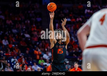 Clemson, South Carolina, Stati Uniti. 14 febbraio 2024. L'attaccante dei Miami Hurricanes Norchad Omier (15) tira contro i Clemson Tigers nel match di basket ACC al Littlejohn Coliseum di Clemson, SC. (Scott Kinser/CSM). Crediti: csm/Alamy Live News Foto Stock