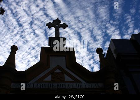 Cimitero la Recoleta nel quartiere Recoleta di Buenos Aires, Argentina. Contiene le tombe di personaggi importanti, tra cui Eva Perón. Foto Stock