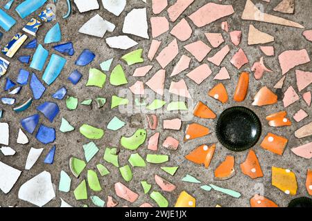 Scene la Boca un quartiere, o barrio della capitale argentina, Buenos Aires. Mosaico per strada Foto Stock