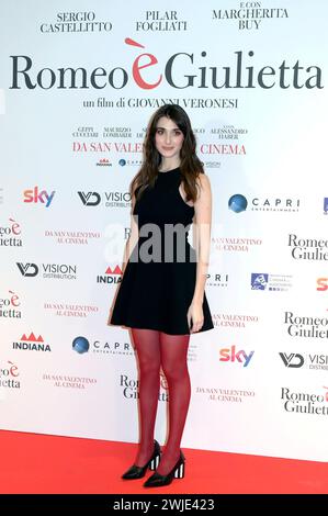 Pilar Fogliati partecipa alla prima del film Romeo e Giulietta al Cinema Space moderno di Roma. *** Pilar Fogliati partecipa alla prima del film Romeo e Giulietta allo Space moderno Cinema di Roma foto:XA.XM.xTinghinox/xFuturexImagex giulietta 4244 Foto Stock