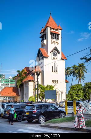 L'esterno della Chiesa evangelica luterana fronte Azania a Dar es Salaam, Tanzania. Fu costruita da missionari tedeschi nel 1898. Foto Stock