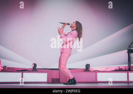 Il cantante Julien Dore sul palco di le Spot a Macon il 30 aprile 2022 Foto Stock