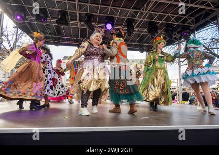 Monaco di Baviera, Faschingsdienstag auf dem Viktualienmarkt, Die Tanzenden Marktweiber *** Monaco di Baviera, martedì grasso al Viktualienmarkt, le donne del mercato danzante Foto Stock