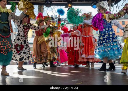 Monaco di Baviera, Faschingsdienstag auf dem Viktualienmarkt, Die Tanzenden Marktweiber *** Monaco di Baviera, martedì grasso al Viktualienmarkt, le donne del mercato danzante Foto Stock