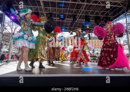 Monaco di Baviera, Faschingsdienstag auf dem Viktualienmarkt, Die Tanzenden Marktweiber *** Monaco di Baviera, martedì grasso al Viktualienmarkt, le donne del mercato danzante Foto Stock