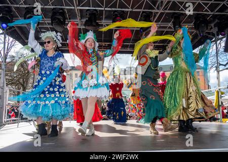 Monaco di Baviera, Faschingsdienstag auf dem Viktualienmarkt, Die Tanzenden Marktweiber *** Monaco di Baviera, martedì grasso al Viktualienmarkt, le donne del mercato danzante Foto Stock