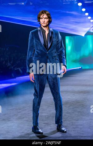 Madrid, Madrid, Spagna. 15 febbraio 2024. Nuova collezione del designer PEDRO DEL HIERRO (immagine di credito: © Oscar Manuel Sanchez/ZUMA Press Wire) SOLO PER USO EDITORIALE! Non per USO commerciale! Foto Stock