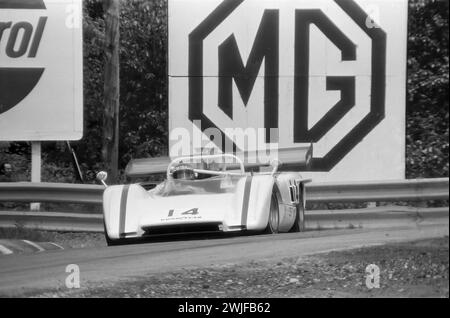 McLaren M8C guidato da Elliot Forbes-Robinson al Mosport CAN-AM 1974, ha iniziato 21st, DNF Foto Stock