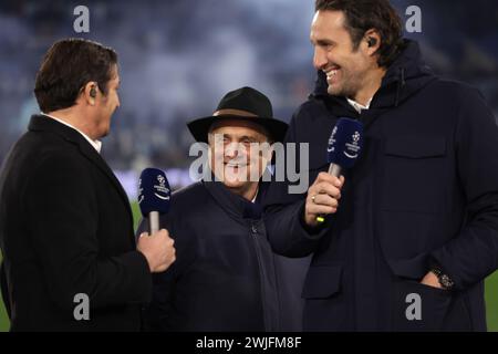 Roma, Italia. 14 febbraio 2024. Claudio Lotito, presidente delle SS Lazio, parla con gli ex calciatori massimo Oddo e Luca Toni come commento per Amazon prime durante la partita di UEFA Champions League all'Olimpico di Roma. Il credito per immagini dovrebbe essere: Jonathan Moscrop/Sportimage Credit: Sportimage Ltd/Alamy Live News Foto Stock