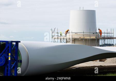 Costruzione di una turbina eolica, Flevoland, Paesi Bassi Foto Stock