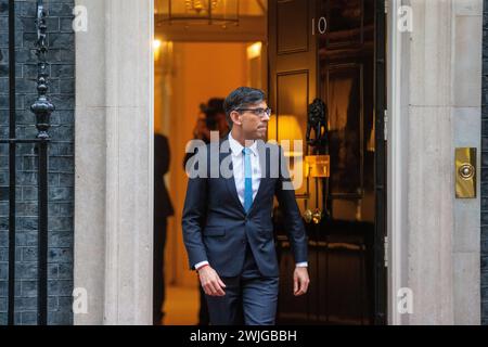 Londra, Inghilterra, Regno Unito. 15 febbraio 2024. Il primo ministro britannico RISHI SUNAK dà il benvenuto al re di Giordania Abdullah II al 10 di Downing Street. (Credit Image: © Tayfun Salci/ZUMA Press Wire) SOLO PER USO EDITORIALE! Non per USO commerciale! Foto Stock