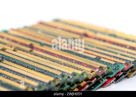 Molti moduli di memoria per computer diversi (RAM, SD, DDR, EPROM) Foto Stock