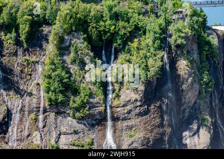 Montmorency Falls, situata vicino a Quebec City, è il secondo sito turistico più visitato della regione dopo Old Quebec Foto Stock