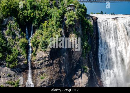 Montmorency Falls, situata vicino a Quebec City, è il secondo sito turistico più visitato della regione dopo Old Quebec Foto Stock