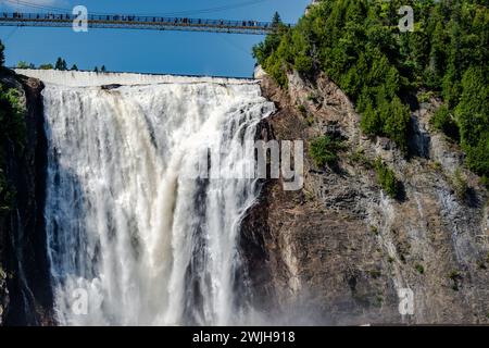 Montmorency Falls, situata vicino a Quebec City, è il secondo sito turistico più visitato della regione dopo Old Quebec Foto Stock