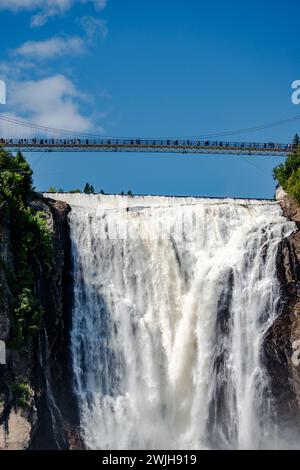 Montmorency Falls, situata vicino a Quebec City, è il secondo sito turistico più visitato della regione dopo Old Quebec Foto Stock