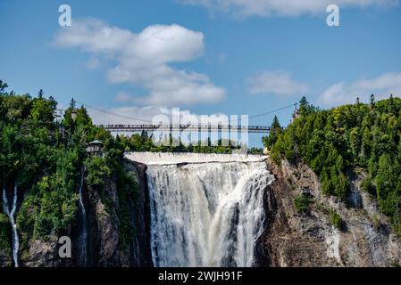 Montmorency Falls, situata vicino a Quebec City, è il secondo sito turistico più visitato della regione dopo Old Quebec Foto Stock