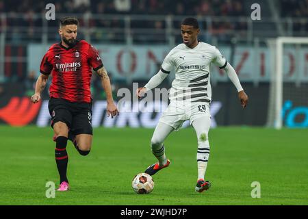 Milano, Italia. 15 febbraio 2024. Warmed Omari dello Stade Rennais FC visto in azione durante i play-off di UEFA Europa League 2023/24 - partita di calcio della prima tappa tra il Milan e il Rennes Stade Rennais FC allo Stadio San Siro, Milano, Italia il 15 febbraio 2024 Credit: Independent Photo Agency/Alamy Live News Foto Stock