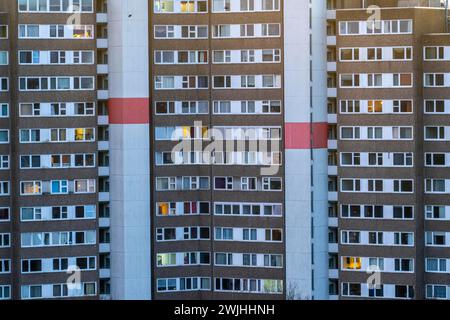 Alti edifici nel parco residenziale di Bensberg, Bergisch-Gladbach, un complesso residenziale a 18 piani con oltre 900 appartamenti distribuiti su 7 edifici Foto Stock