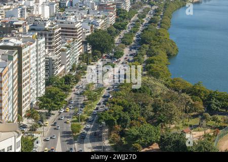 Collina di cantagalo a Rio de Janeiro, Brasile - 1° giugno 2023: Vista dalla cima della pietra di cantagalo a Rio de Janeiro. Foto Stock