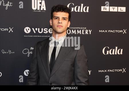 Berlino, Germania. 15 febbraio 2024. Ilyes Raoul viene alla "notte di apertura di Berlino 2024" come parte della Berlinale presso l'Hotel SO/Berlin Das Stue. La festa è ospitata da Gala, Ufa e RTL. Credito: Gerald Matzka/dpa/Alamy Live News Foto Stock