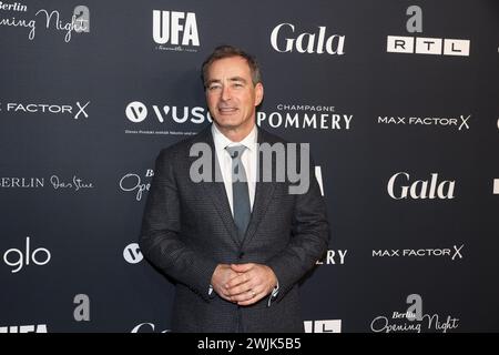 Berlino, Germania. 15 febbraio 2024. Jan Sosniok viene alla "notte di apertura di Berlino 2024" come parte della Berlinale presso l'Hotel SO/Berlin Das Stue. La festa è ospitata da Gala, Ufa e RTL. Credito: Gerald Matzka/dpa/Alamy Live News Foto Stock