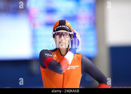 15-02-2024 SCHAATSEN: ALLENAMENTO WK AFSTANDEN: CALGARY Elisa Dul (NED) in azione sui 3000m donne durante i Campionati ISU a distanza singola il 15 febbraio 2024 all'Oval Olimpico di Calgary, Canada crediti: SCS/Soenar Chamid/AFLO/Alamy Live News Foto Stock