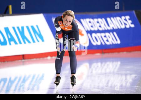 15-02-2024 SCHAATSEN: ALLENAMENTO WK AFSTANDEN: CALGARY Irene Schouten (NED) è medaglia d'oro su 3000m donne durante i Campionati ISU a distanza singola il 15 febbraio 2024 all'Oval Olimpico di Calgary, Canada crediti: SCS/Soenar Chamid/AFLO/Alamy Live News Foto Stock