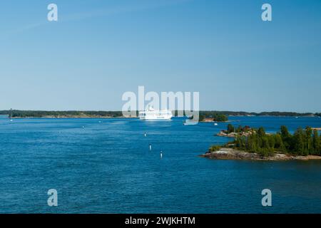 Helsinki, Finlandia - 12 giugno 2023: Il traghetto Silja Line parte dal porto di Helsinki Foto Stock