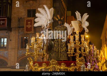 Passaggio della Sentencia della fratellanza Macarena, settimana Santa di Siviglia Foto Stock