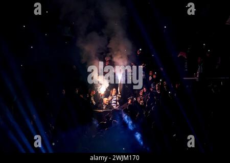 Roma, Italia. 14 febbraio 2024. Tifosi del SS Lazio durante il turno di UEFA Champions League 16 tra SS Lazio e FC Bayern Monaco allo Stadio Olimpico Roma il 14 febbraio 2024 a Roma. Crediti: Giuseppe Maffia/Alamy Live News Foto Stock