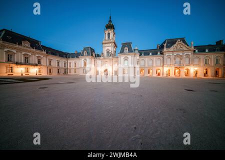 Festetics Castle a Keszthely di notte Foto Stock