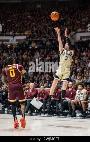 West Lafayette, Indiana, Stati Uniti. 15 febbraio 2024. Purdue Boilermakers Guard BRADEN SMITH (3) spara durante la partita di basket NCAA menÃs tra i Minnesota Golden Gophers e i Purdue Boilermakers, giovedì 15 febbraio 2024, alla Mackey Arena di West Lafayette, Ind (Credit Image: © David Wegiel/ZUMA Press Wire) SOLO PER USO EDITORIALE! Non per USO commerciale! Foto Stock