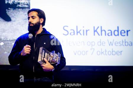 HILVERSUM - il fotografo Sakir Khader è stato dichiarato vincitore della camera d'Argento al Theater Gooiland. Il premio è per la migliore foto giornalistica dell'ultimo anno. ANP ROBIN UTRECHT netherlands Out - belgio Out Foto Stock