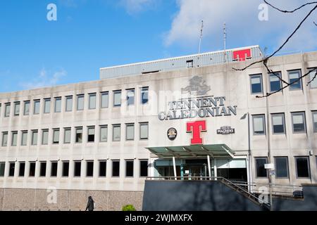 Glasgow Scozia: 12 febbraio 2024: Tennent's Brewery Wellpark Tennent Caledonian esterno della fabbrica. Sede della birra scozzese Tennent's Lager Foto Stock