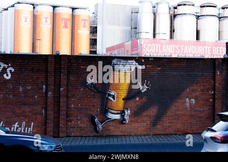 Glasgow Scozia: 12 febbraio 2024: Tennent's Brewery Wellpark Tennent Caledonian esterno della fabbrica. Sede della birra scozzese Tennent's Lager Foto Stock