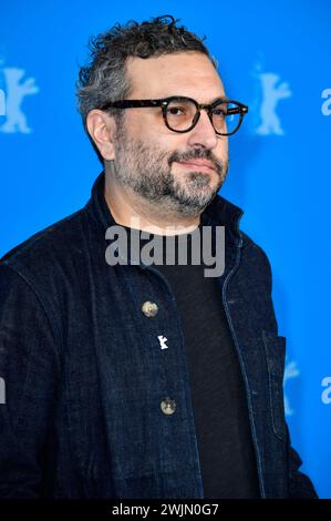 Alfonso Ruizpalacio beim Photocall zum Kinofilm la Cocina auf der Berlinale 2024 / 74. Internationale Filmfestspiele Berlin im Hotel Grand Hyatt. Berlino, 16.02.2024 *** Alfonso Ruizpalacio al photocall per il film la Cocina al Berlinale 2024 74 Berlin International Film Festival presso l'Hotel Grand Hyatt Berlin, 16 02 2024 foto:Xn.xKubelkax/xFuturexImagex cocina 4212 Foto Stock