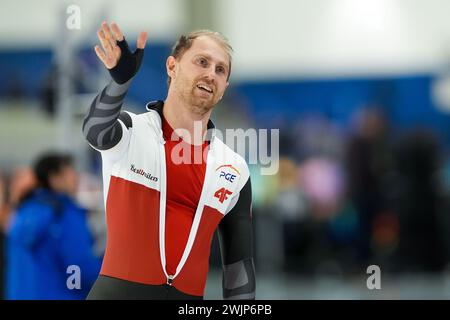 Calgary, Canada. 16 febbraio 2024. CALGARY, CANADA - 16 FEBBRAIO: Damian Żurek della Polonia gareggia sui 500m Men durante i Campionati mondiali ISU di pattinaggio su distanze singole all'Olympic Oval il 16 febbraio 2024 a Calgary, Canada. (Foto di Andre Weening/Orange Pictures) credito: Orange Pics BV/Alamy Live News Foto Stock