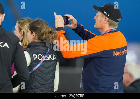 Calgary, Canada. 16 febbraio 2024. CALGARY, CANADA - 16 FEBBRAIO: Jillert Anema dopo i 500 m maschili durante i Campionati mondiali di pattinaggio su distanze singole ISU all'Olympic Oval il 16 febbraio 2024 a Calgary, Canada. (Foto di Andre Weening/Orange Pictures) credito: Orange Pics BV/Alamy Live News Foto Stock