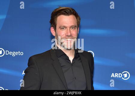 ARD BLUE HOUR EINE MILLION MINUTEN Ken Duken Ankunft zur ARD BLUE HOUR anlässlich der 74. Berlinale im Hotel Telegraphenamt a Berlino, AM 16.02.2024 *** ORA BLU ARD EINE MILLION MINUTEN Ken Duken arrivo all'ORA BLU ARD in occasione della 74a Berlinale all'Hotel Telegraphenamt di Berlino, il 16 02 2024 Photopress Mueller Foto Stock