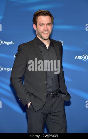 ARD BLUE HOUR EINE MILLION MINUTEN Ken Duken Ankunft zur ARD BLUE HOUR anlässlich der 74. Berlinale im Hotel Telegraphenamt a Berlino, AM 16.02.2024 *** ORA BLU ARD EINE MILLION MINUTEN Ken Duken arrivo all'ORA BLU ARD in occasione della 74a Berlinale all'Hotel Telegraphenamt di Berlino, il 16 02 2024 Photopress Mueller Foto Stock
