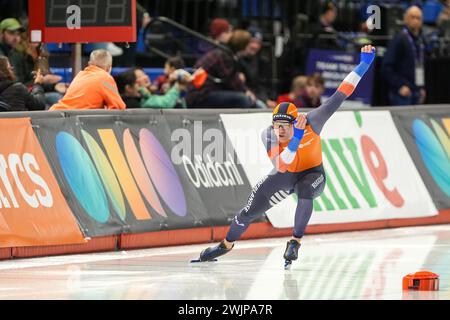 Calgary, Canada. 16 febbraio 2024. CALGARY, CANADA - 16 FEBBRAIO: Stefan Westenbroek dei Paesi Bassi gareggia sui 500m Men durante i Campionati mondiali ISU di pattinaggio su distanze singole all'Olympic Oval il 16 febbraio 2024 a Calgary, Canada. (Foto di Andre Weening/Orange Pictures) credito: Orange Pics BV/Alamy Live News Foto Stock