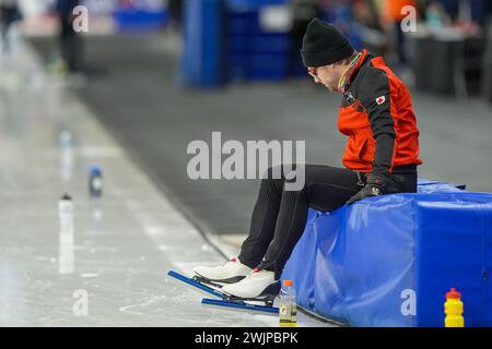 Calgary, Canada. 16 febbraio 2024. CALGARY, CANADA - 16 FEBBRAIO: Laurent Dubreuil del Canada gareggia sui 500m Men durante i Campionati mondiali ISU di pattinaggio su distanze singole all'Olympic Oval il 16 febbraio 2024 a Calgary, Canada. (Foto di Andre Weening/Orange Pictures) credito: Orange Pics BV/Alamy Live News Foto Stock